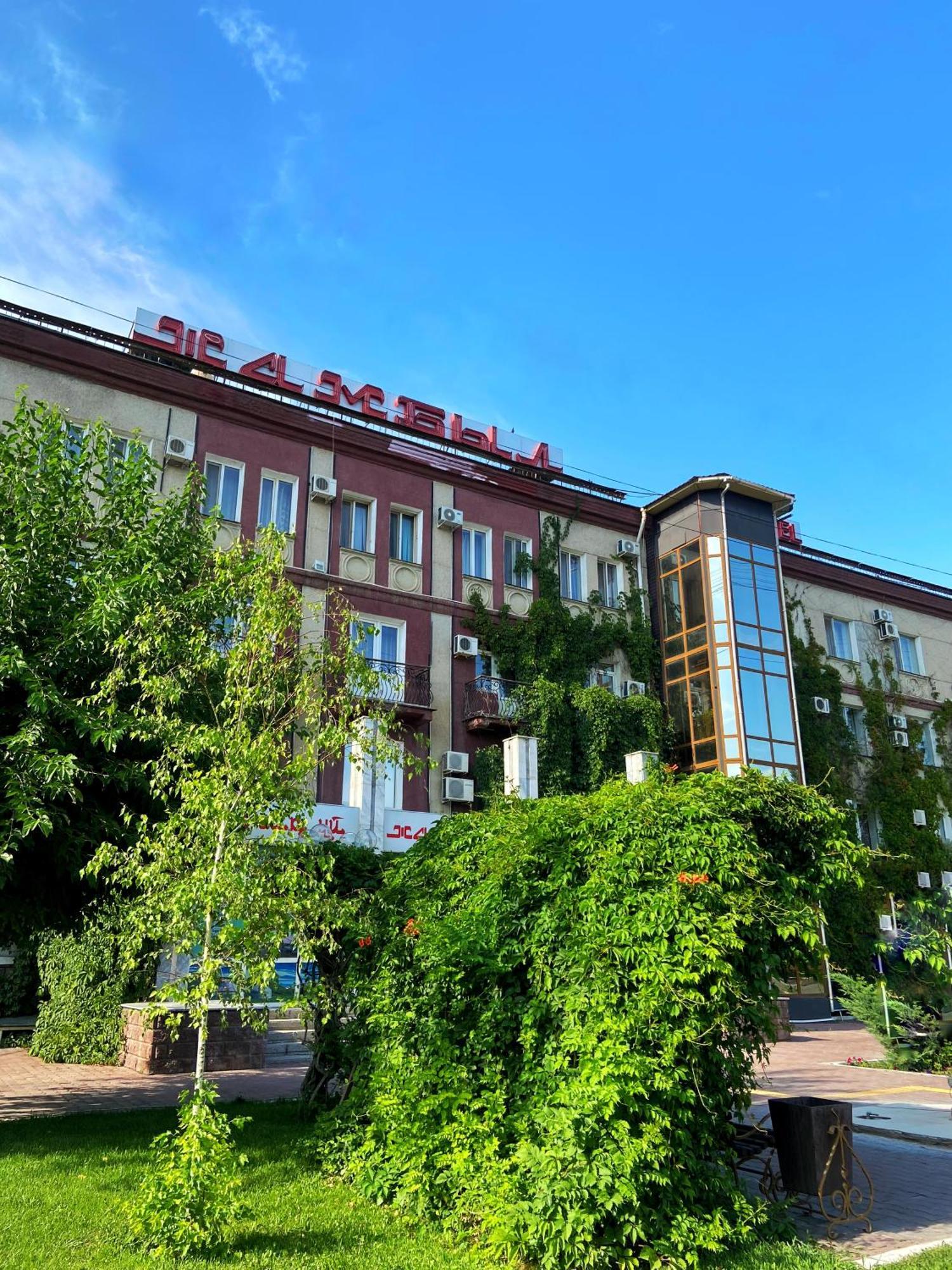 Hotel Zhambyl Taraz Exterior foto